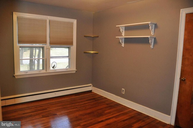 Building Photo - 430 Sked St