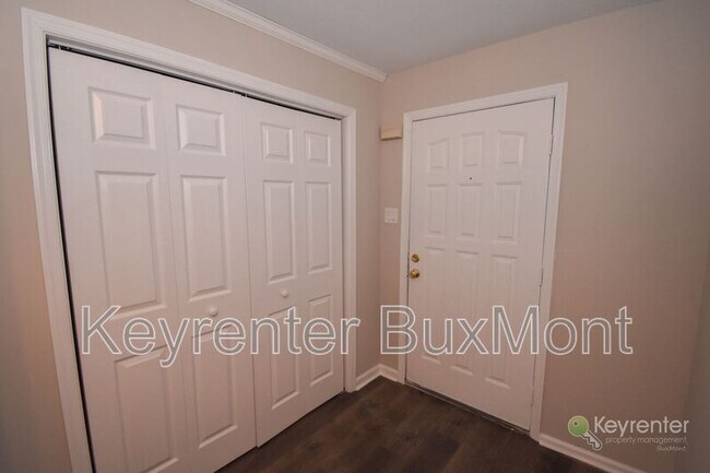 Building Photo - 188 Stirling Ct