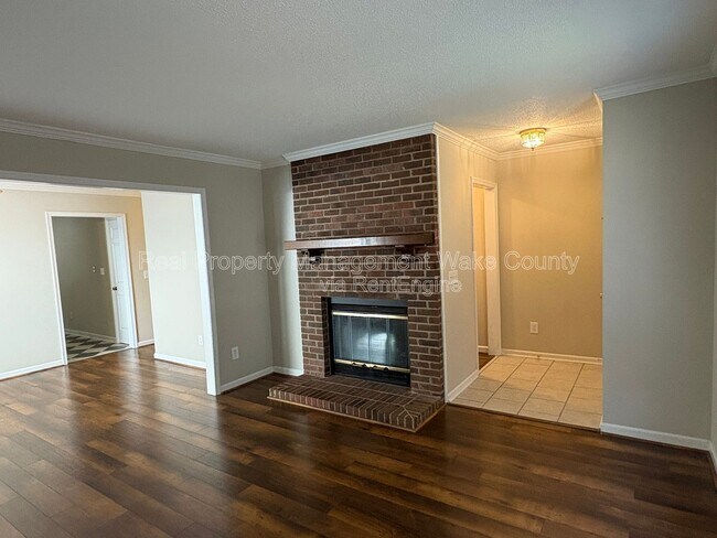 Foto del edificio - 106 N McLean Ct