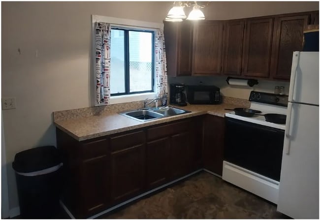 Building Photo - 1014 Greenville Hwy