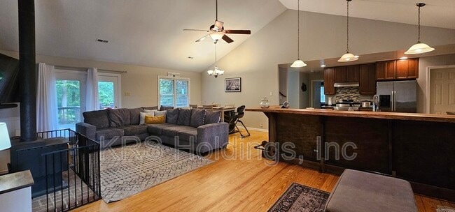 Building Photo - 107 Pleasant Point