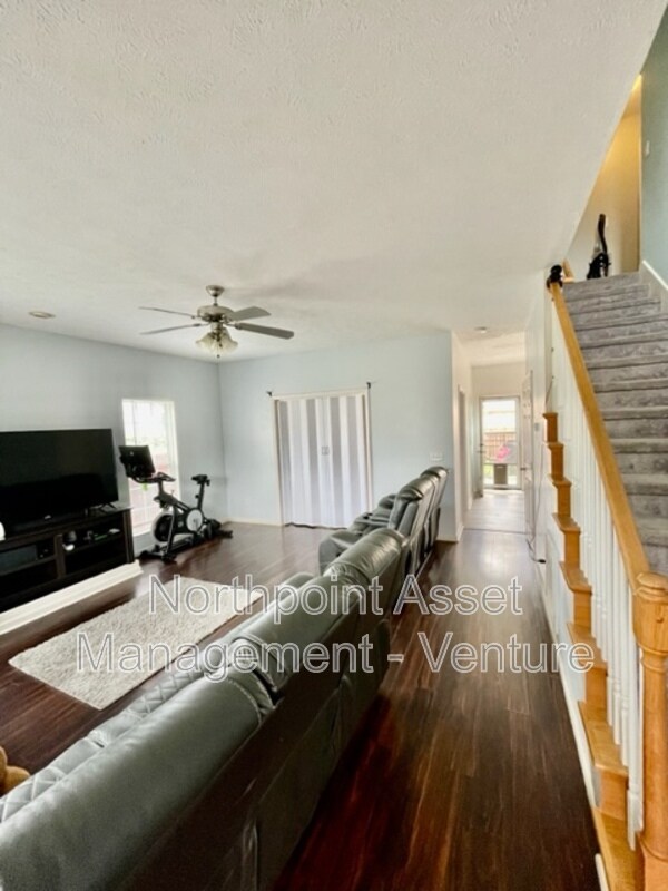 Building Photo - 7601 Mint Leaf Dr