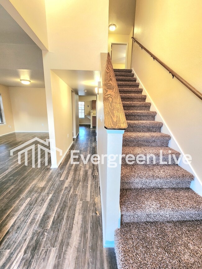 Building Photo - 221 Fireball Dr