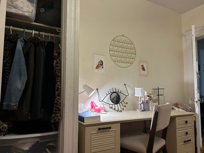 Building Photo - 2001 Commonwealth Ave