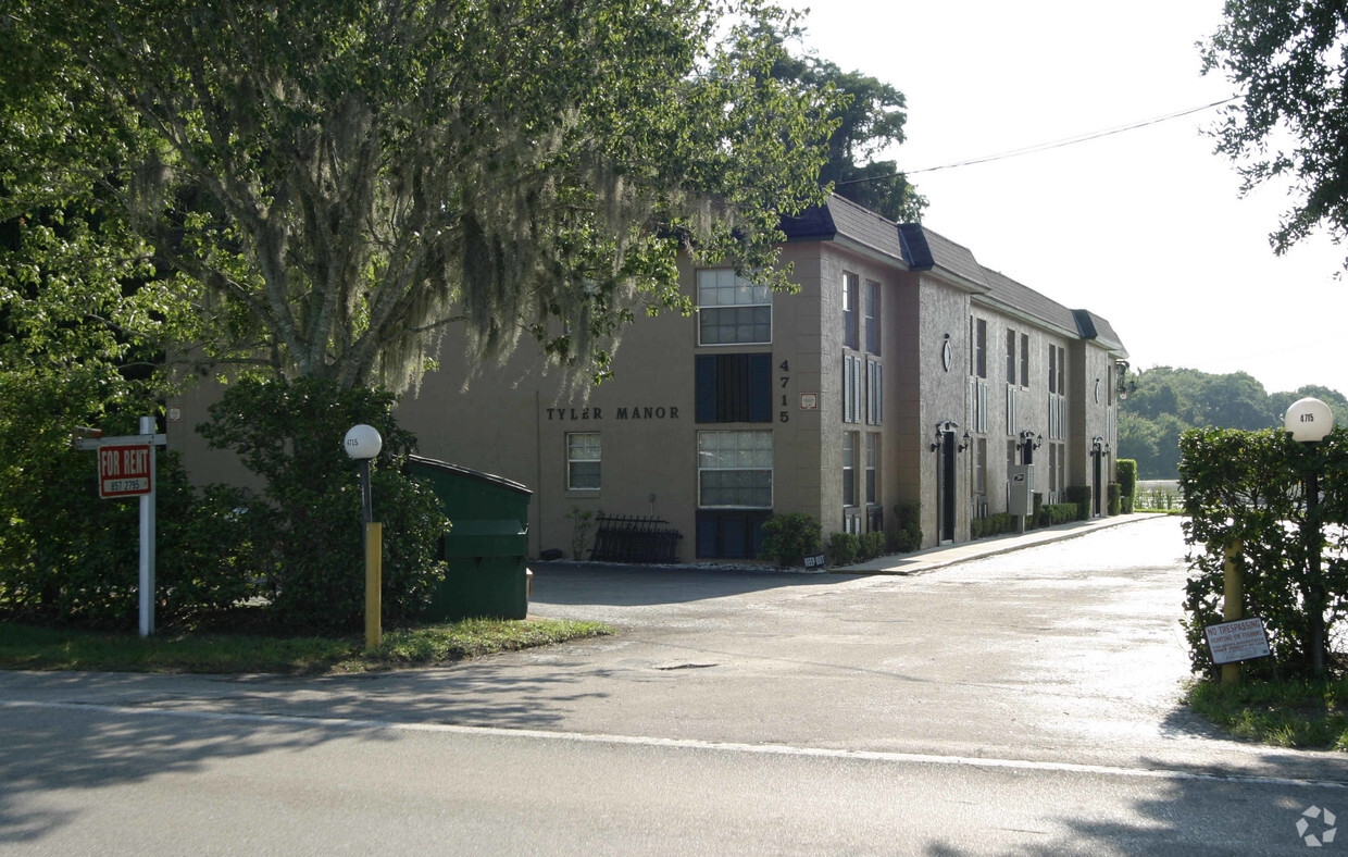 Primary Photo - Lake Tyler Manor