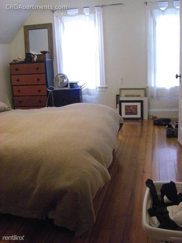 Primary Photo - 430 Huron Ave