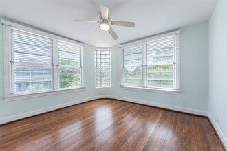 Building Photo - 1413 23rd Street Rear