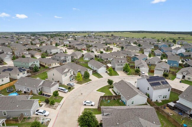 Building Photo - 791 Circle Wy