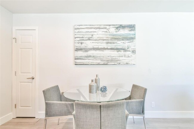 Building Photo - 905 Briarcliff Terrace NE