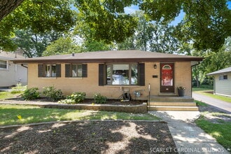 Building Photo - 363 Marion Ave