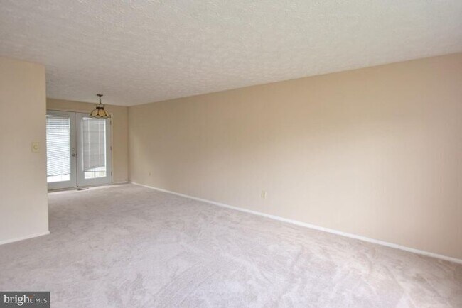 Building Photo - 3033 Burchlawn St