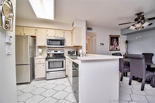 Building Photo - 14895 Builtmore Way