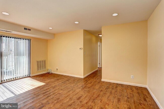 Foto del edificio - 6009 Majors Ln