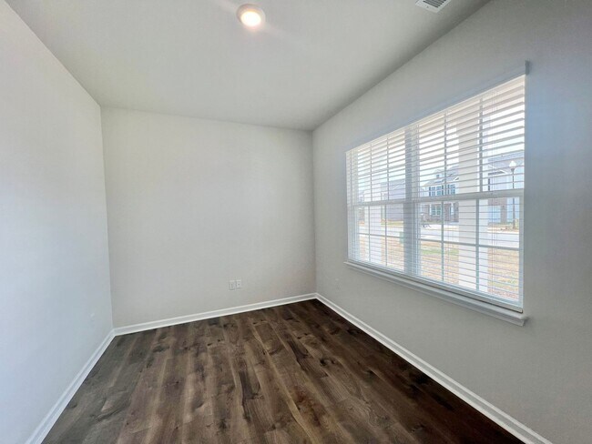 Foto del edificio - New Construction 4 BD, 2.5BA Fuquay-Varina...