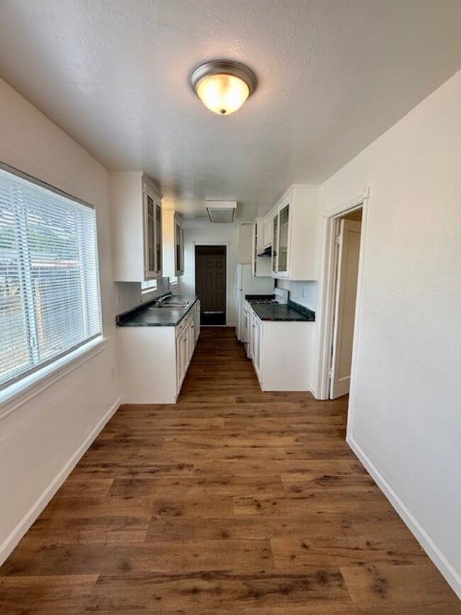 Building Photo - 619 N Plumas St