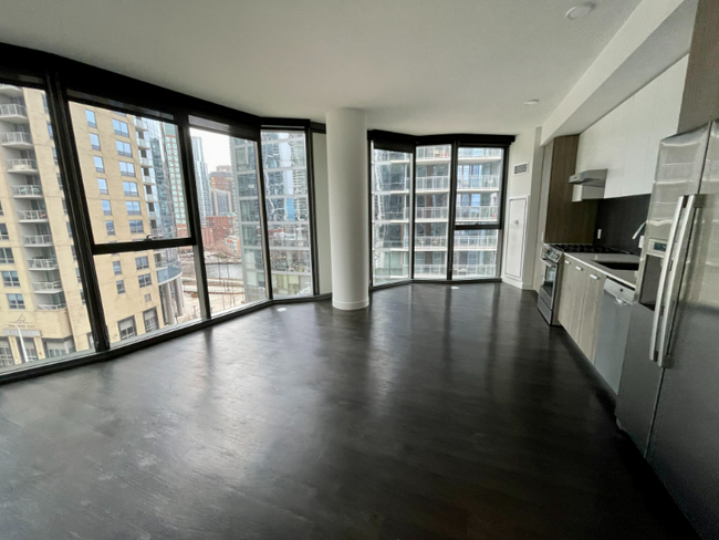 Building Photo - 454 E Wacker Dr