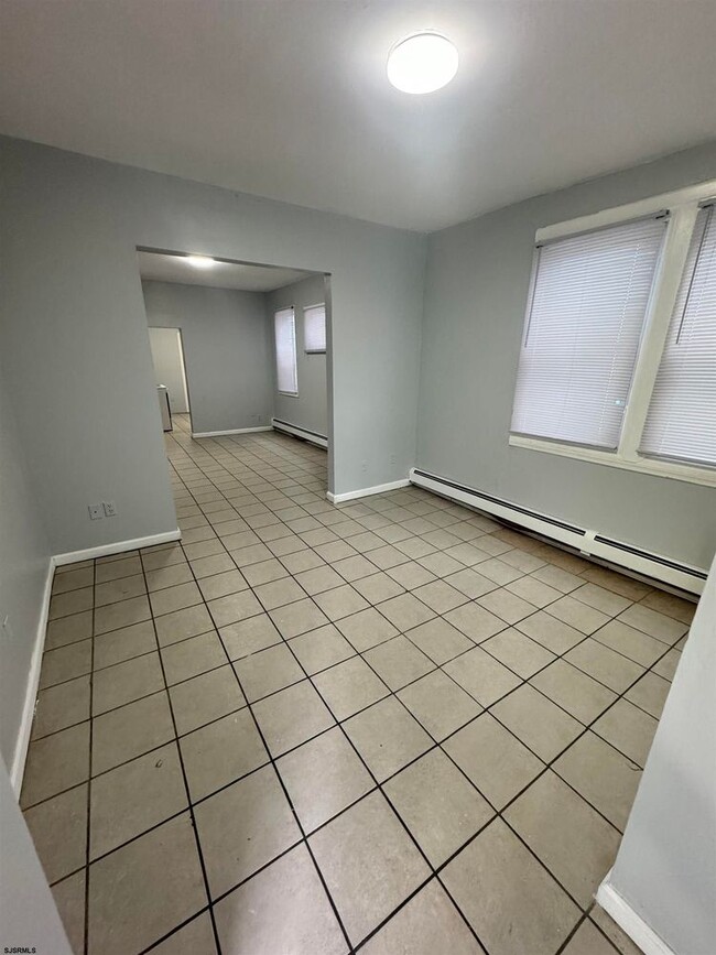 Building Photo - 4013 Ventnor Ave
