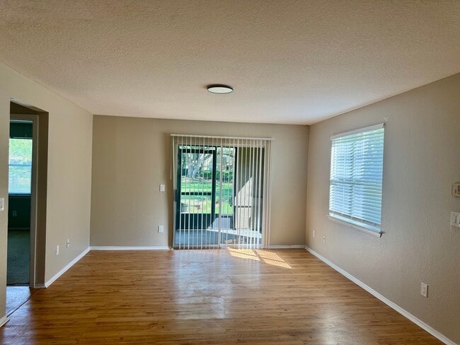 Building Photo - Charming 1B/1B condo for rent in Ocean Gro...
