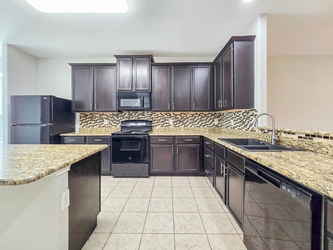 Foto del edificio - Charming 5BR/3.5BA Home with Two Primary Suites & Game Room in Northwest ISD