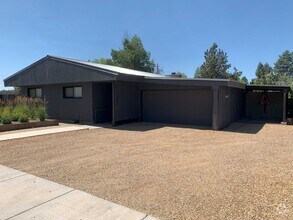 Building Photo - 61383 Merriewood Ct