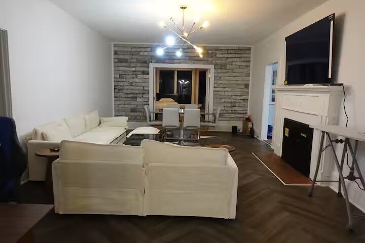 Foto del edificio - 405 38th Ave N