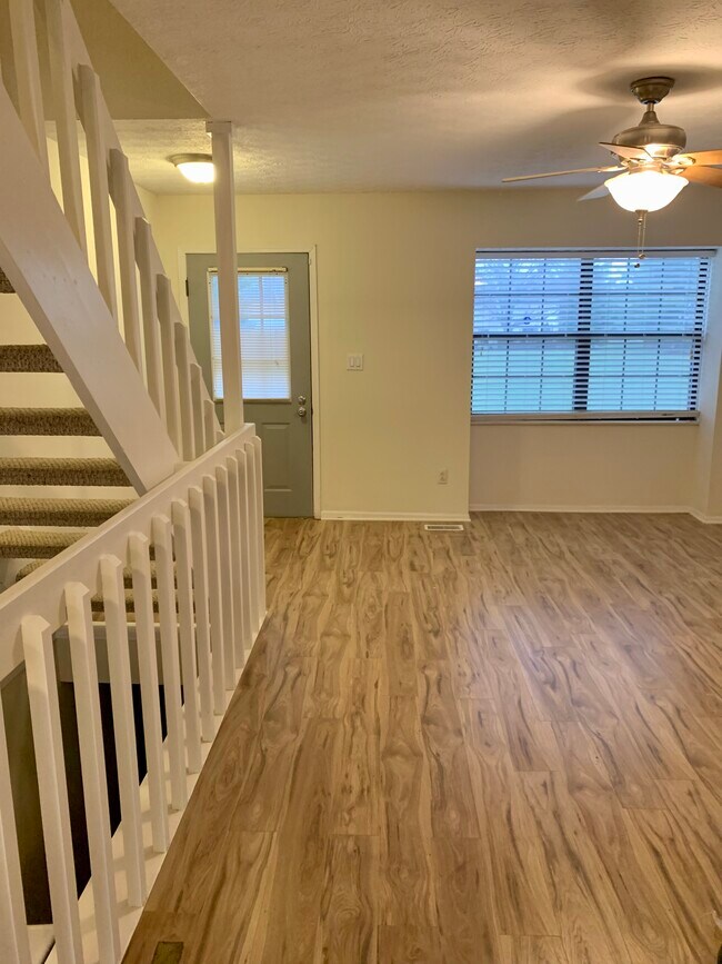 Building Photo - 905 Upholland Ln