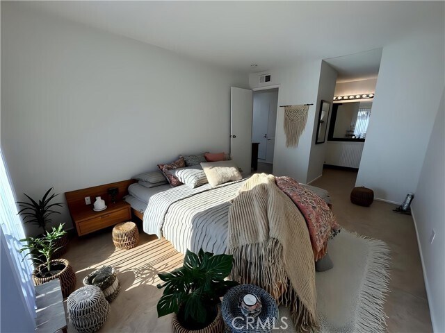 Foto del edificio - 51049 Eisenhower Dr