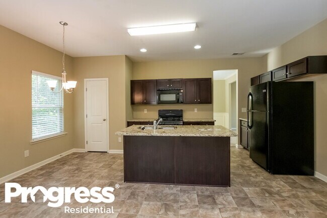 Building Photo - 296 Camellia Way