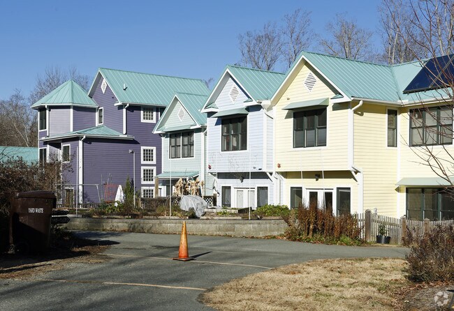 Foto del edificio - Pacifica Co-Housing