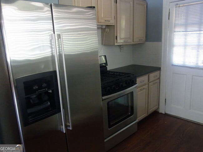 Building Photo - 886 Vedado Way NE