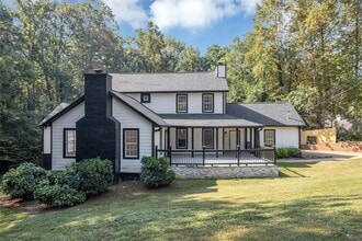 Building Photo - 172 Oak Forest Dr