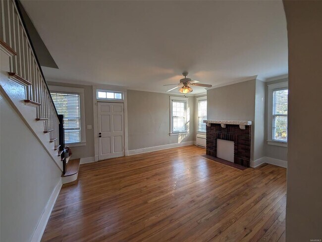 Foto del edificio - 2166 College St