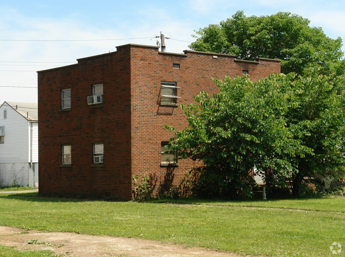 Building Photo - 337 2nd Ave
