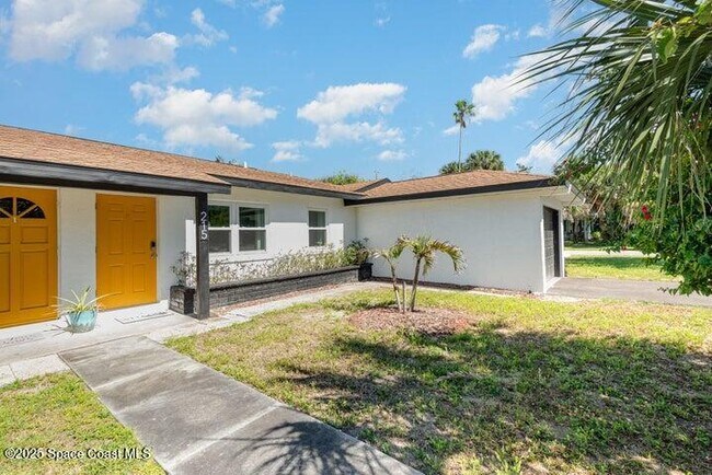 Foto del edificio - 215 S Riverside Dr