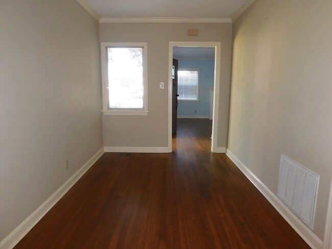Building Photo - 2 Bedroom Duplex in Central Fort Smith
