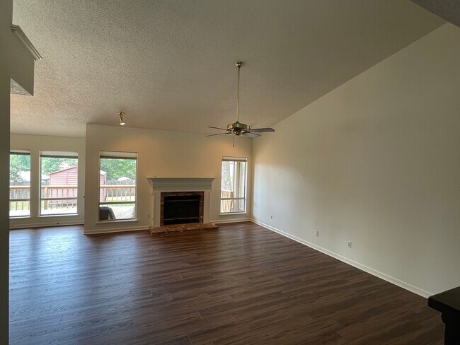 Building Photo - 12411 Sherri Marie Dr