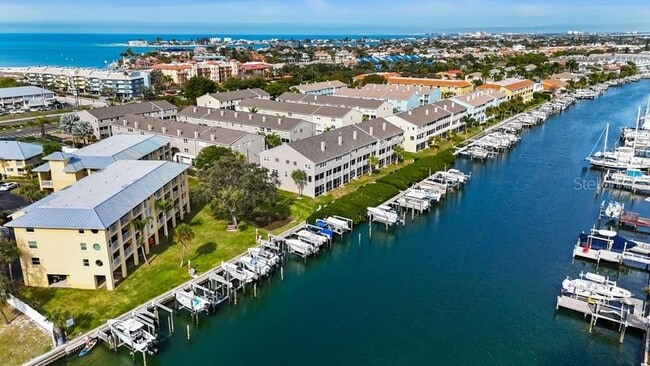 Building Photo - 1125 Pinellas Bayway S