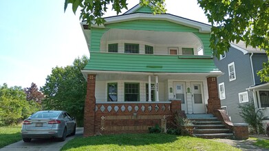 Building Photo - 3645 E 153rd St