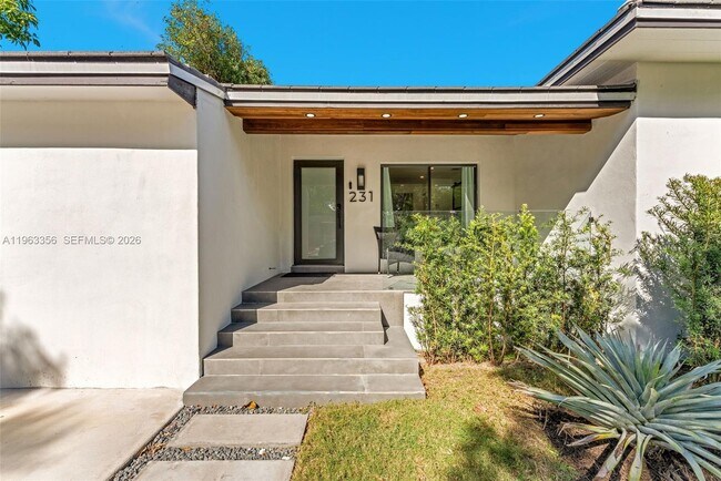 Foto del edificio - 231 NE 45th St