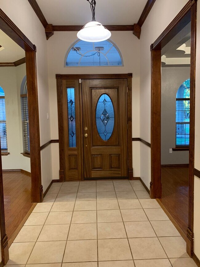 Foto del edificio - 4 bedroom 2 bath home