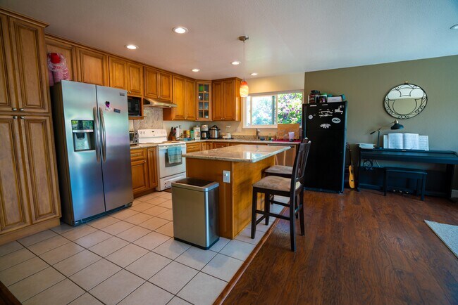 Foto del edificio - 4412 Pitch Pine Ct