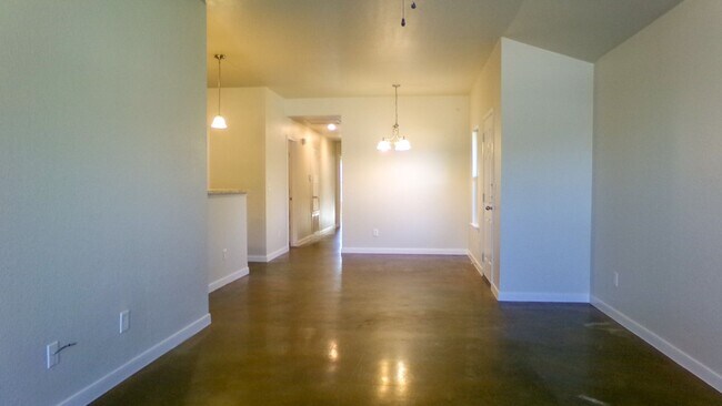 Building Photo - 1718 Indian Trail