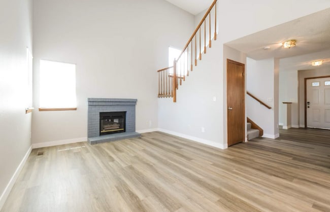 Building Photo - 9928 Garfield Ct