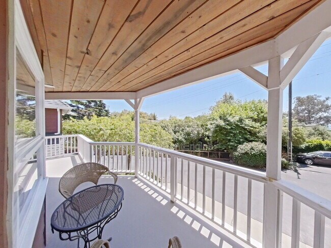 Foto del edificio - 2570 Lillie Ave