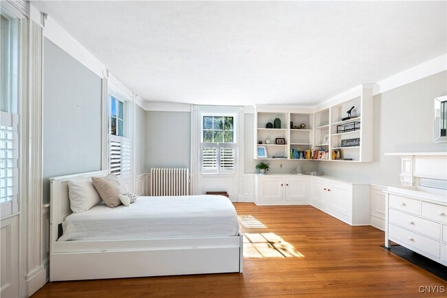 Building Photo - 31 State St