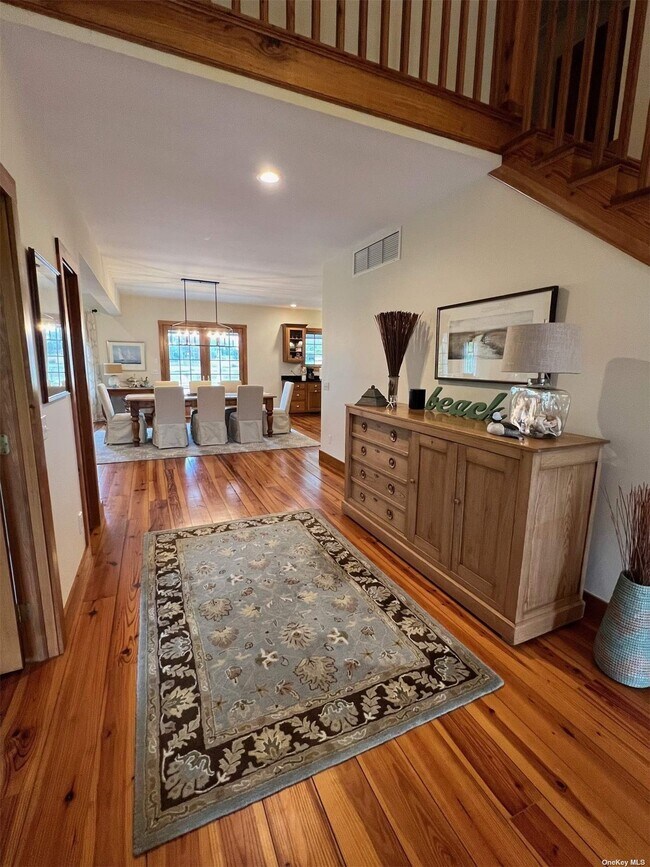 13A Brushy Neck Ln, Westhampton, NY 11977 House Rental in Westhampton