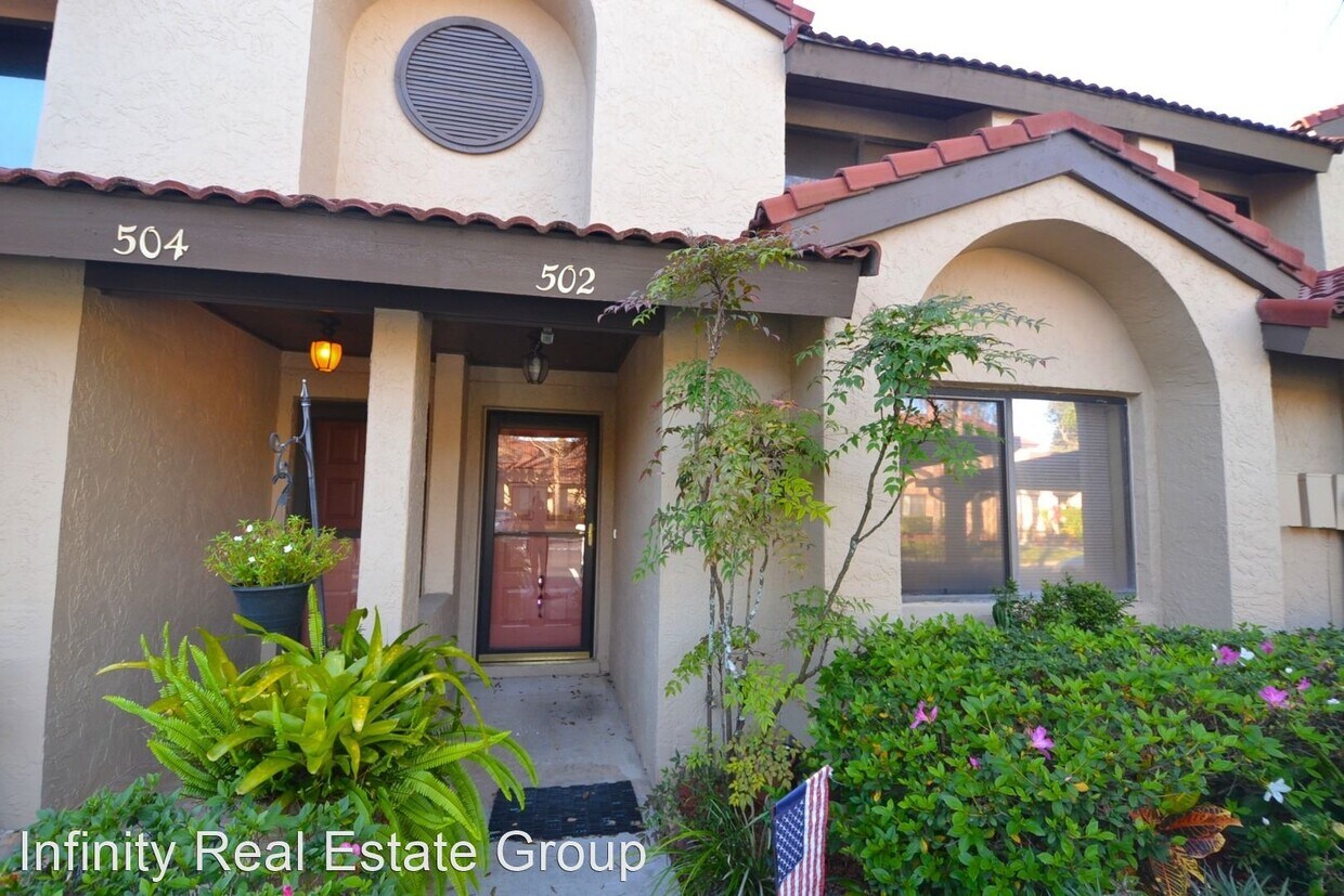 Foto principal - 2 br, 2 bath House - 502 Club Dr