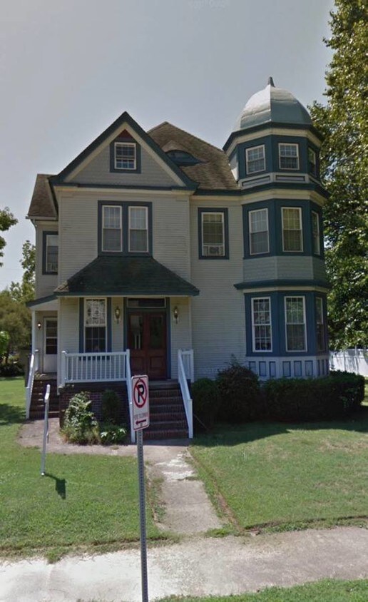 Primary Photo - 4410 Victoria Blvd