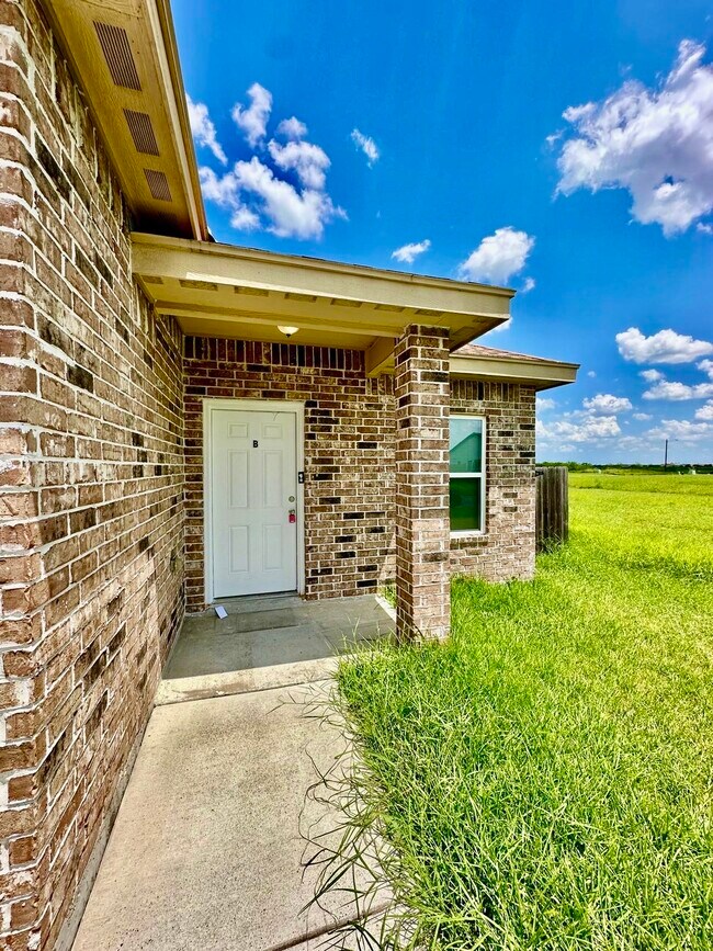 Foto del edificio - 1022 Escondido Ln E