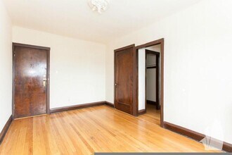 Building Photo - 2700 N Spaulding Ave